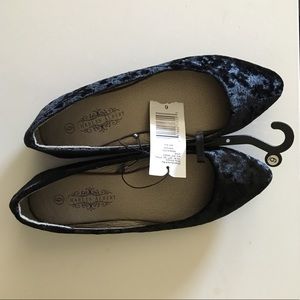 NWT Black Velvet Flats